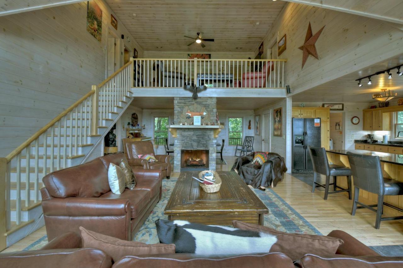 Champagne Chalet - Cuddleup Villa Morganton Exterior photo