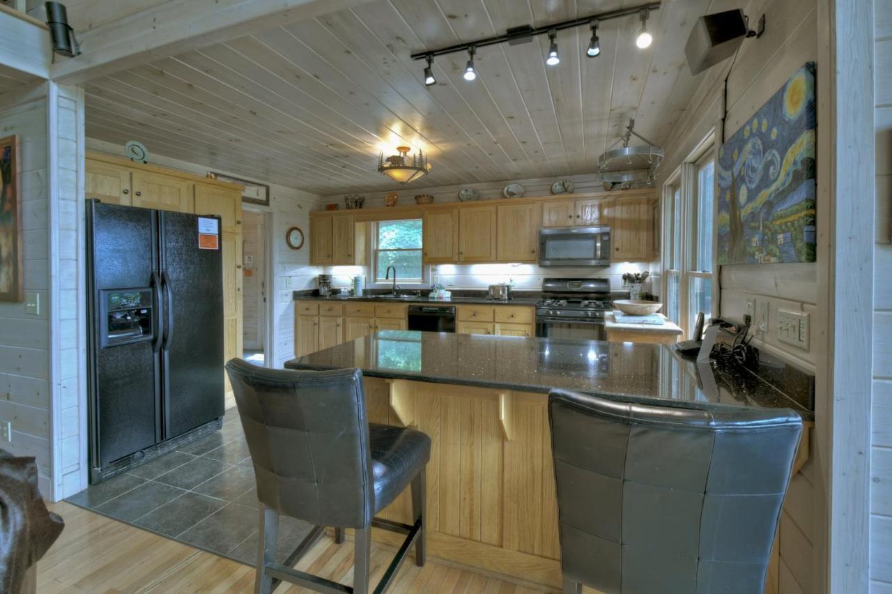 Champagne Chalet - Cuddleup Villa Morganton Exterior photo